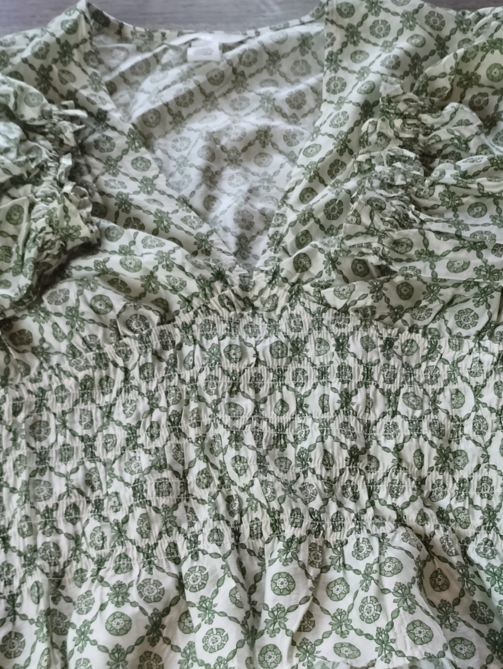H&M Green Floral Smocked V-Neck Blouse